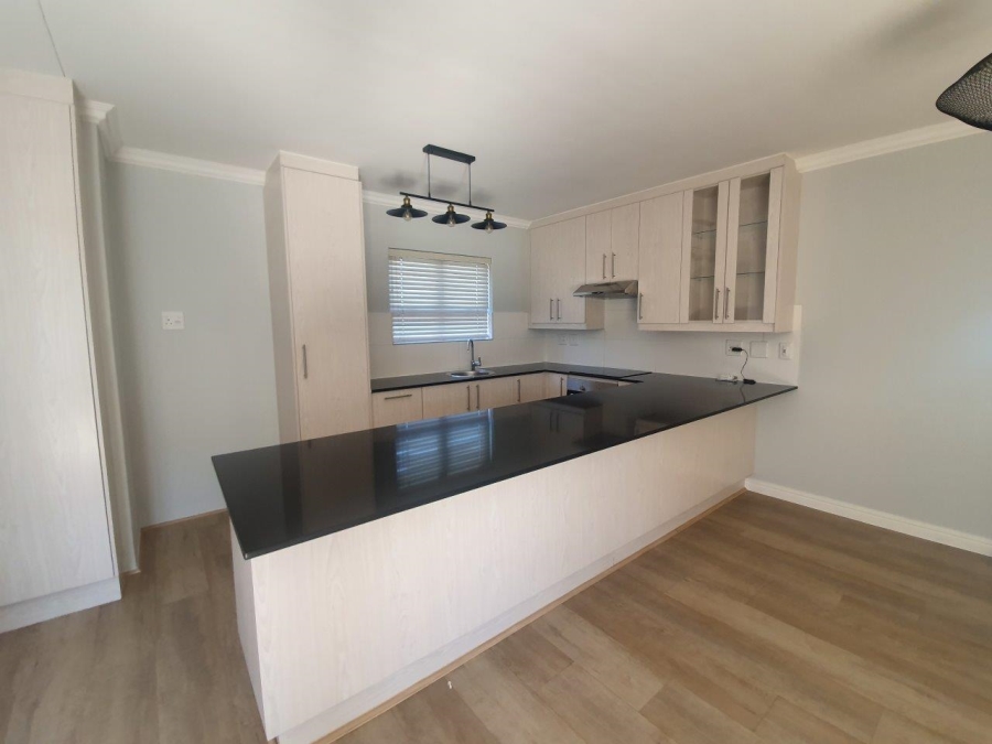 3 Bedroom Property for Sale in Sunningdale Western Cape